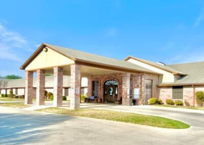 Amistad Nursing And Rehabilitation Center thumbnail 4