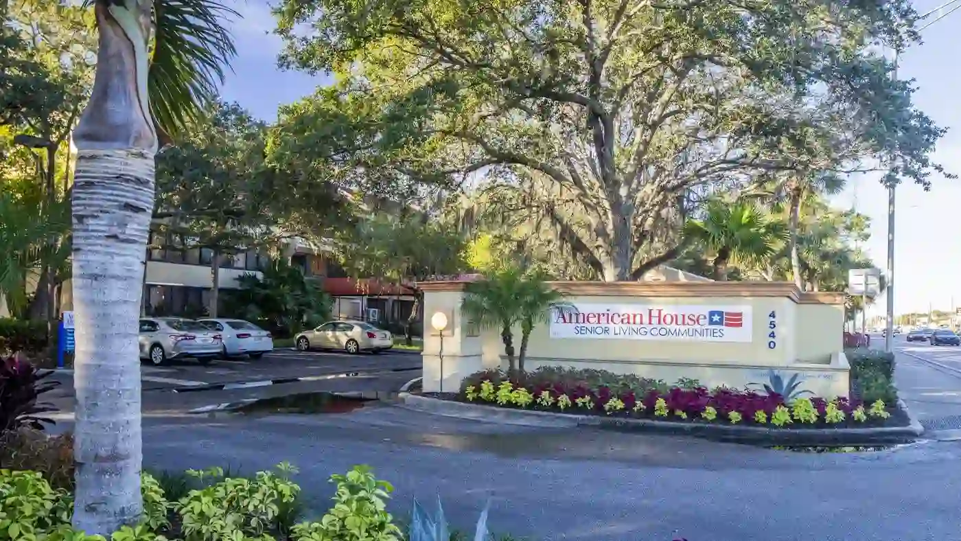American House Sarasota thumbnail 6