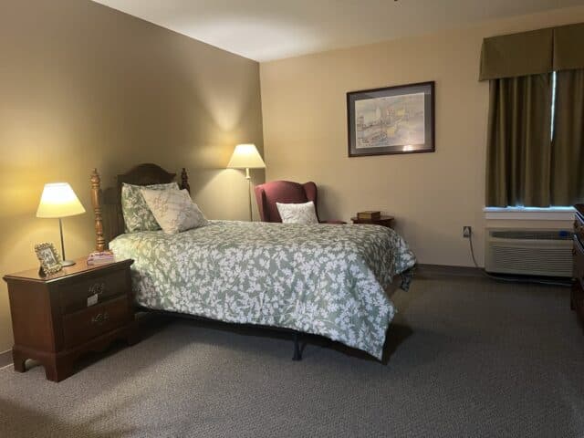 DevonHouse Senior Living thumbnail 7