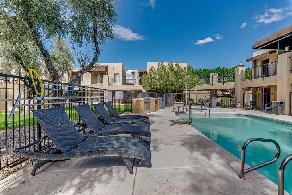 Scottsdale Village Square thumbnail 7