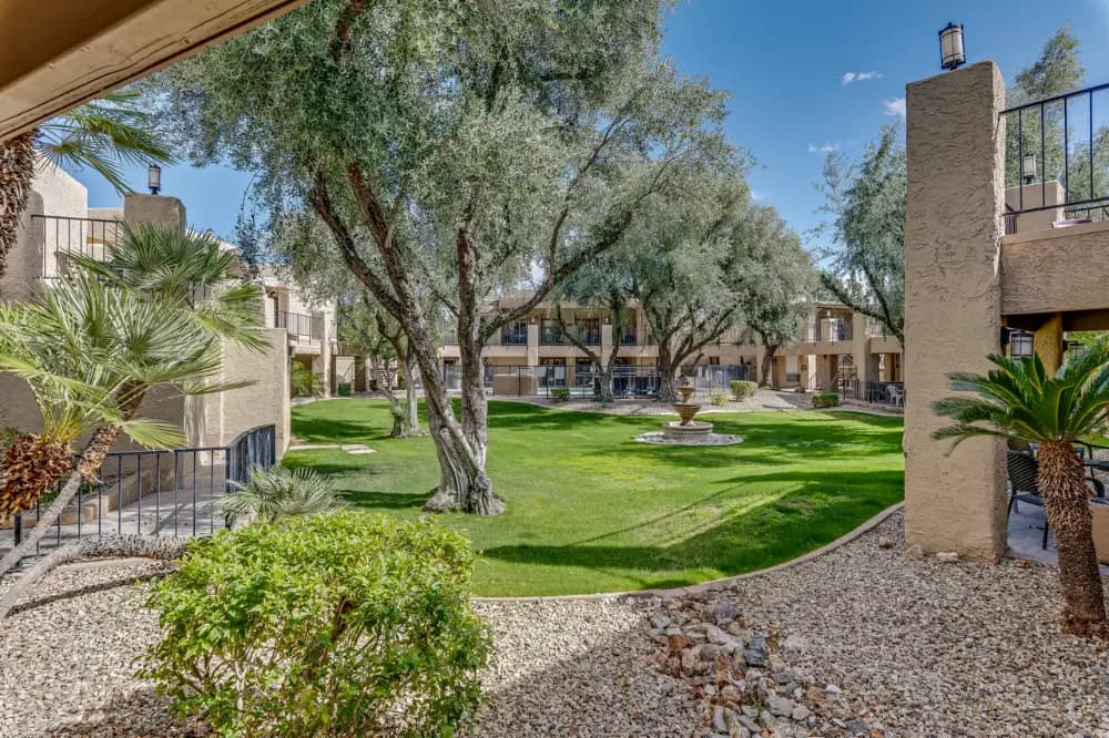 Scottsdale Village Square thumbnail 4
