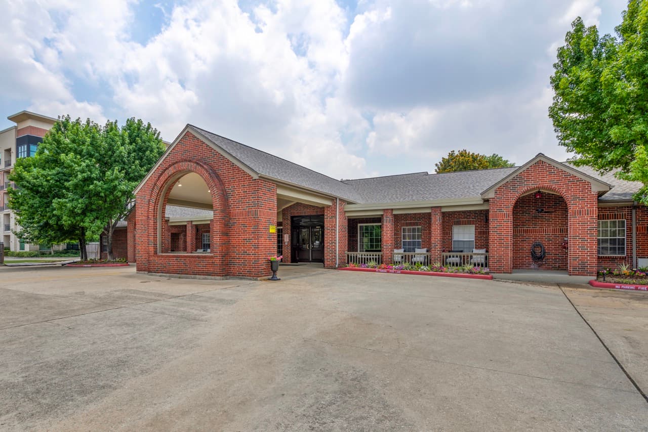 Braeswood Estates Senior Living thumbnail 2