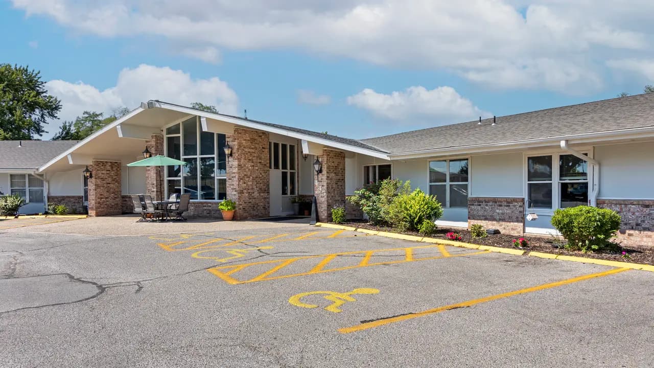 Westview Of Derby Rehabilitation & Health Care Cen thumbnail 3