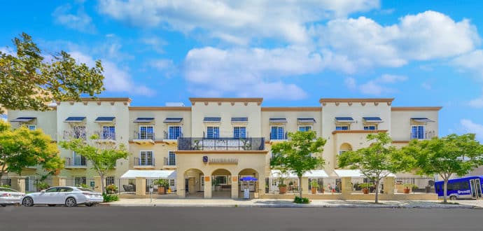 Silverado Beverly Place thumbnail 2