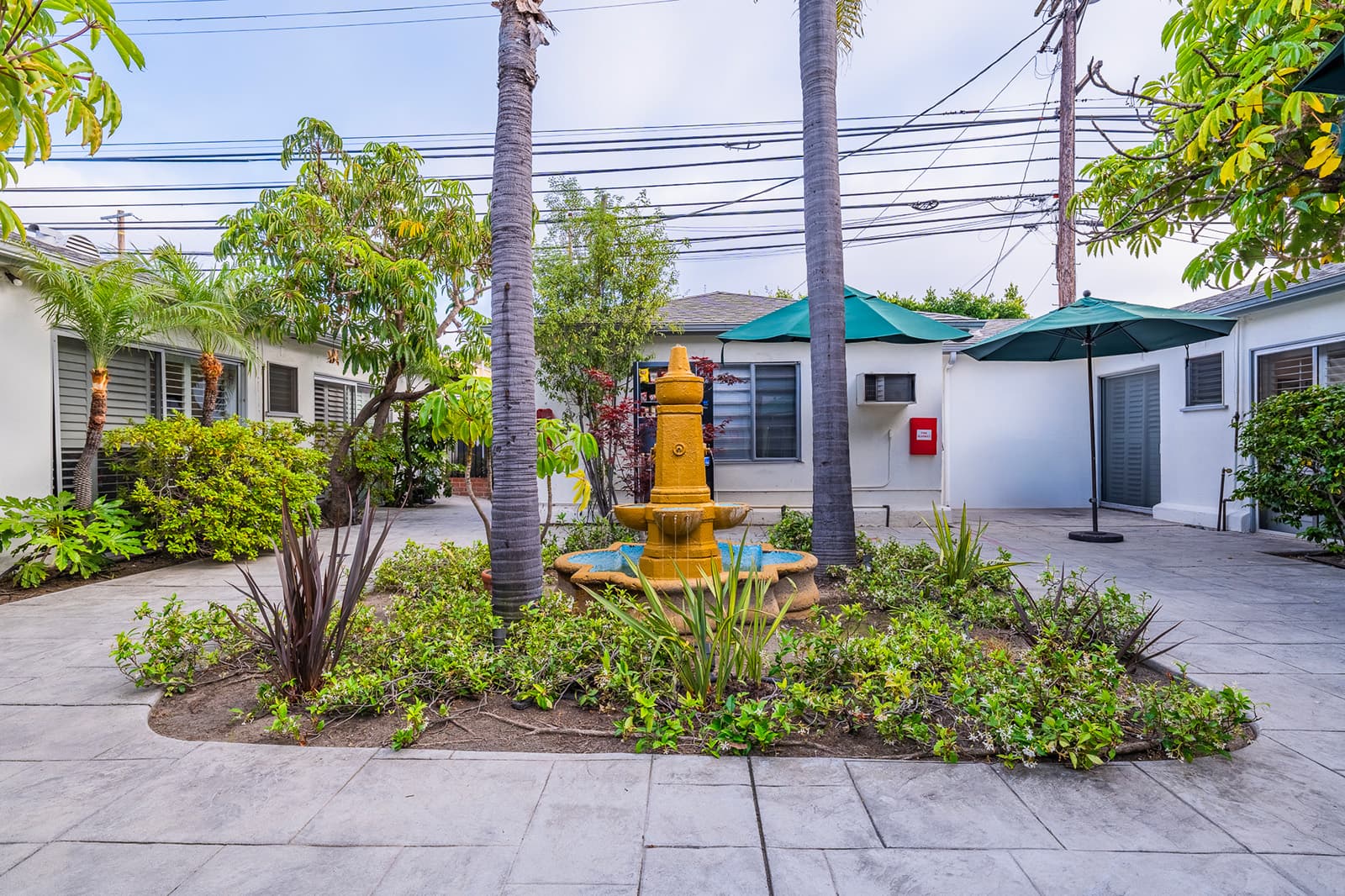 West Pico Terrace Healthcare & Wellness Centre Lp thumbnail 8